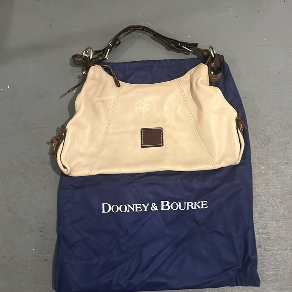 Dooney & Bourke Bag